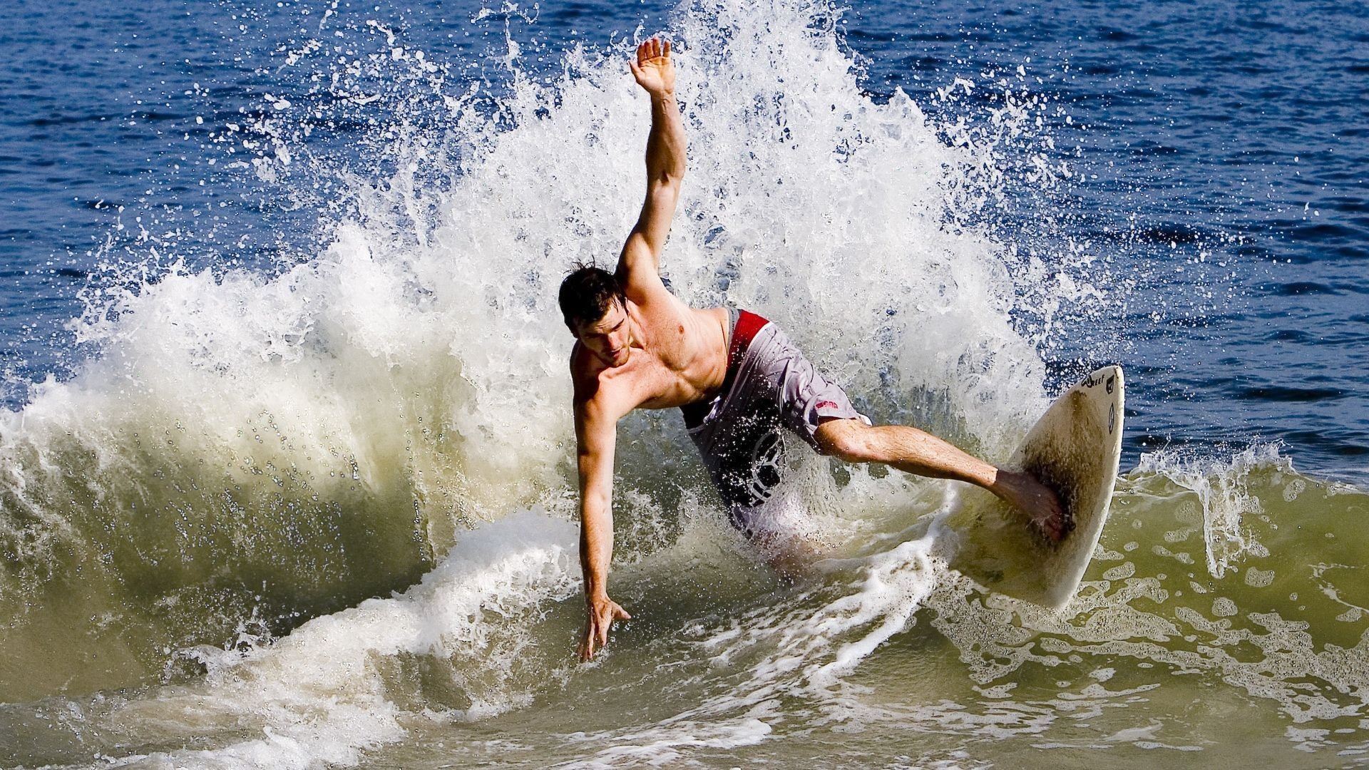 场上英雄：李明全面爆发，攻防兼备！